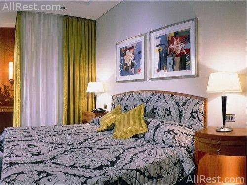 Jumeirah Emirates Towers Hotel 13